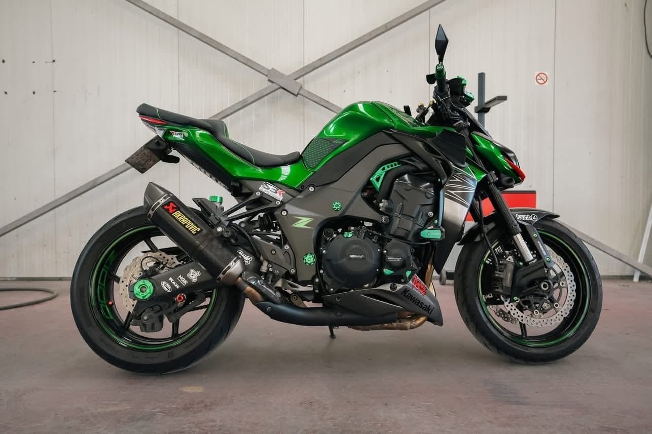 Kawasaki Z на пункта за технически прегледи на Аутонай